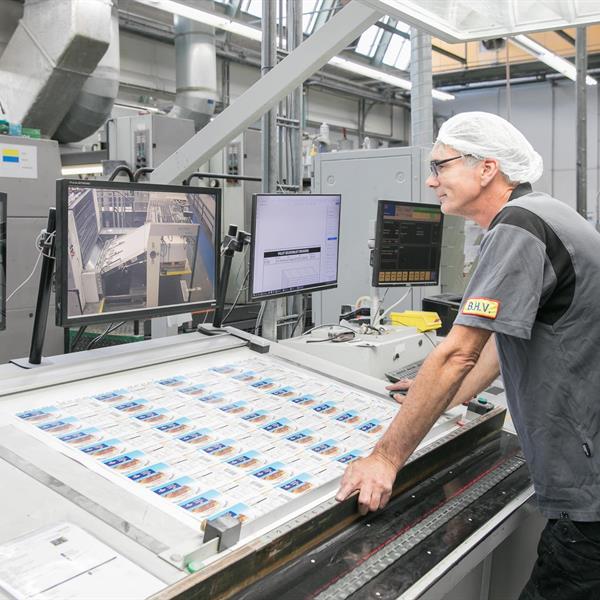 Our team is ready to make the best packaging for you.